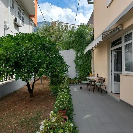 Ivan Apartment *